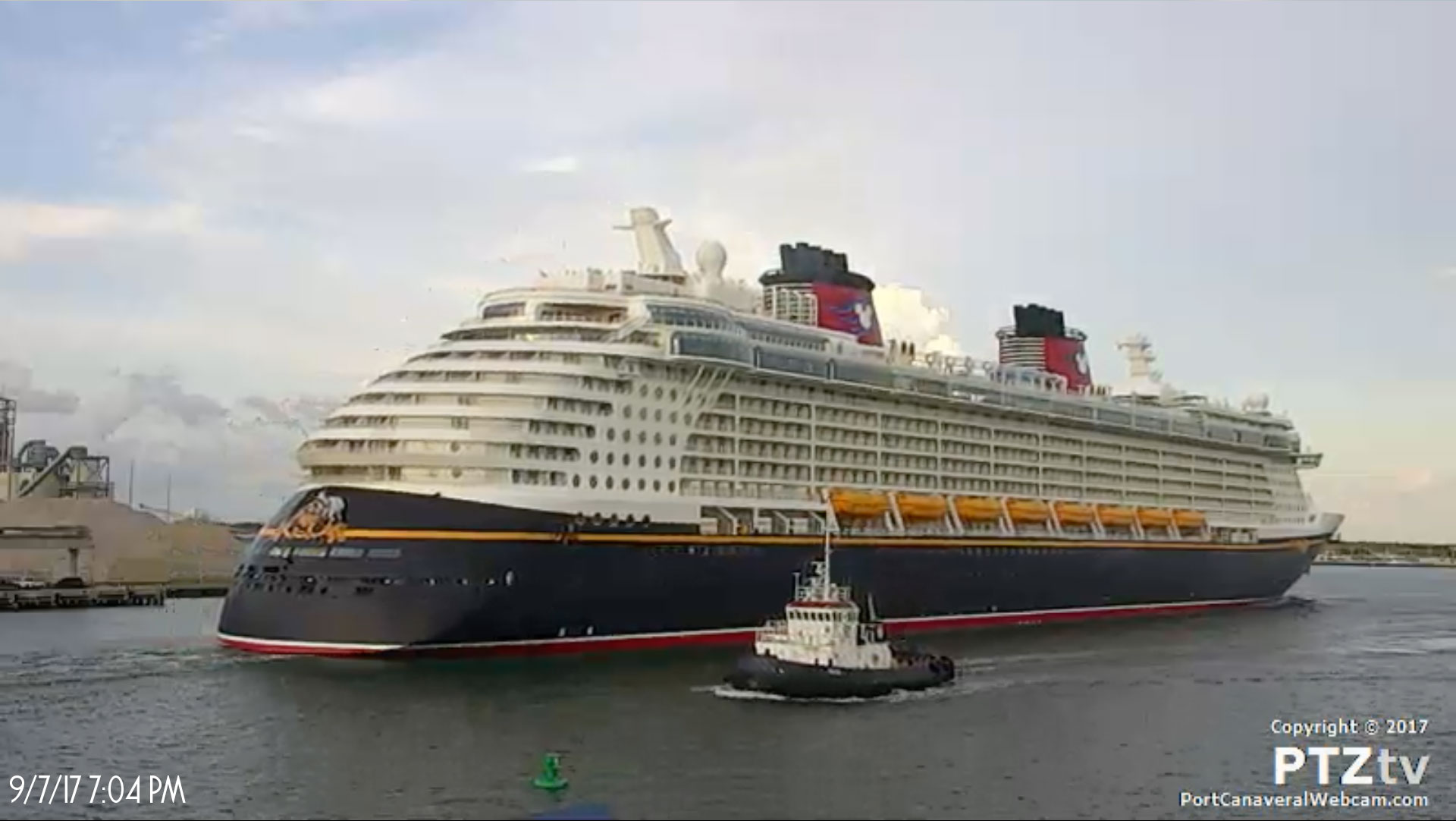Hurricane Irma Disney Dream & Disney Fantasy Disembark Guests at Port