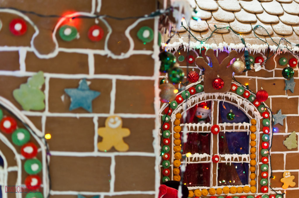 Disney Fantasy Gingerbread House - Snowman