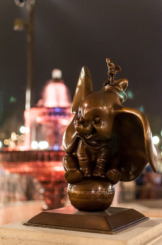 Magic Kingdom Hub Fountain Dumbo & Timothy Q Mouse