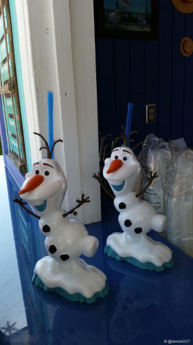 Summertime Freeze Olaf Sipper Cup