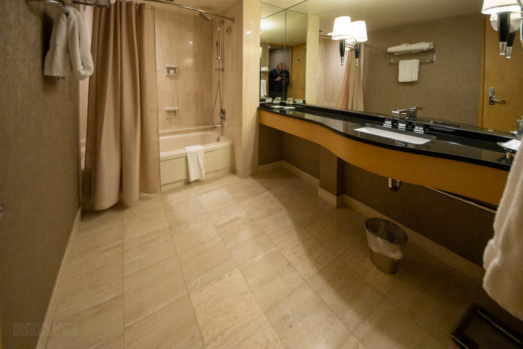 Pan Pacific Hotel Room Bathroom