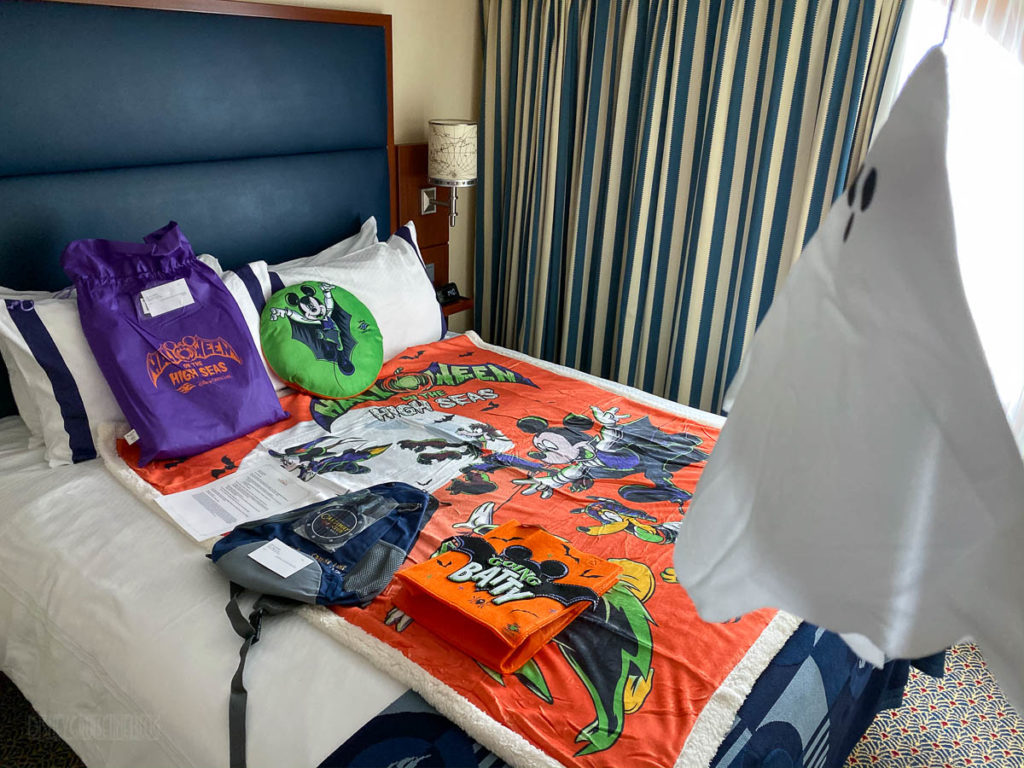 Halloween On The High Seas Stateroom Decor Package