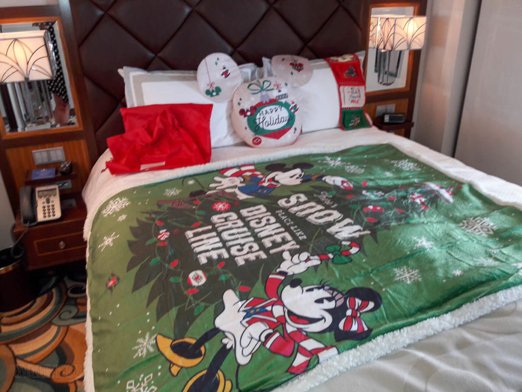 Disney Dream Stateroom 12514 Bed
