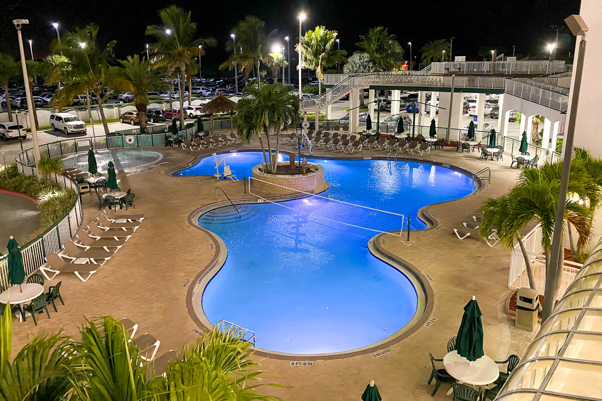Resort On Cocoa Beach Pool