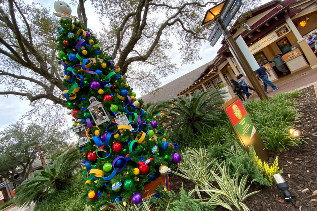 Disney Springs Christmas Tree Stoll 2020 Toy Story