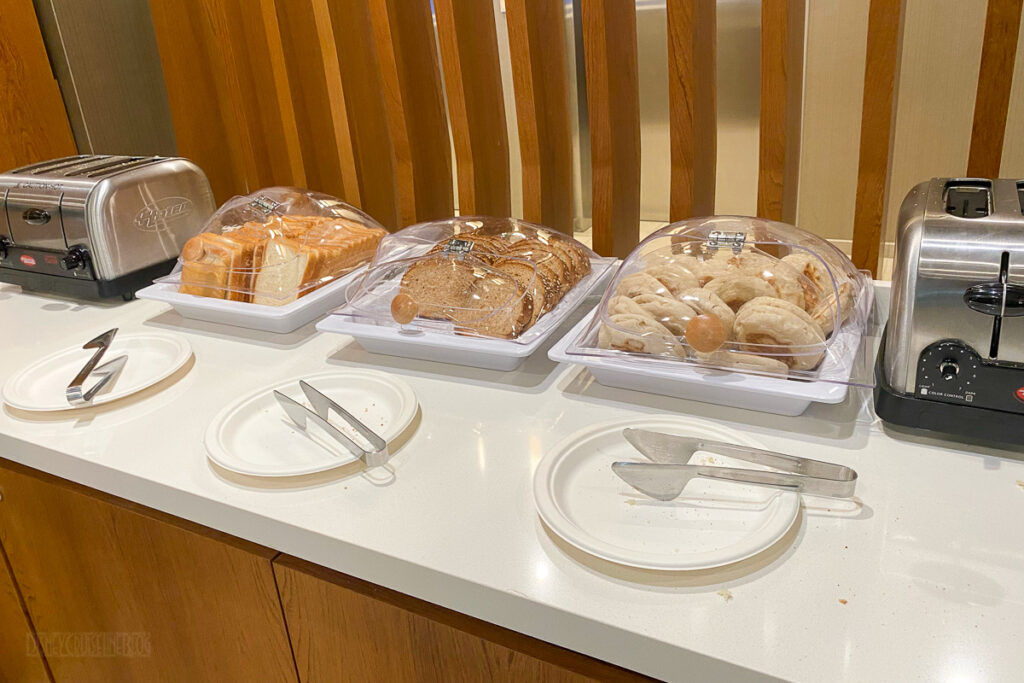 Springhill Suites Cape Canaveral Lobby Breakfast Buffet