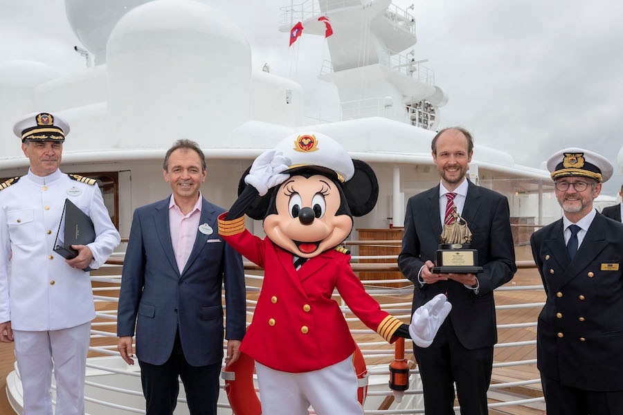 DCL WIsh Delivery Captain Minnie 2 1