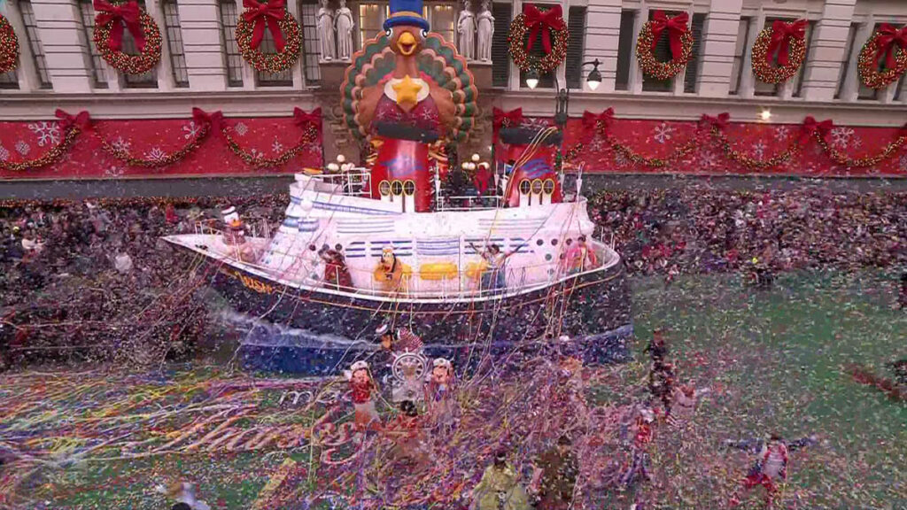 Macy Thanksgiving Parade DCL Wish 2022 15