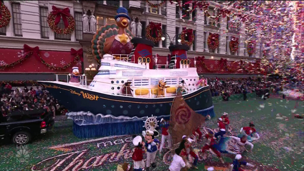 Macy Thanksgiving Parade DCL Wish 2022 5
