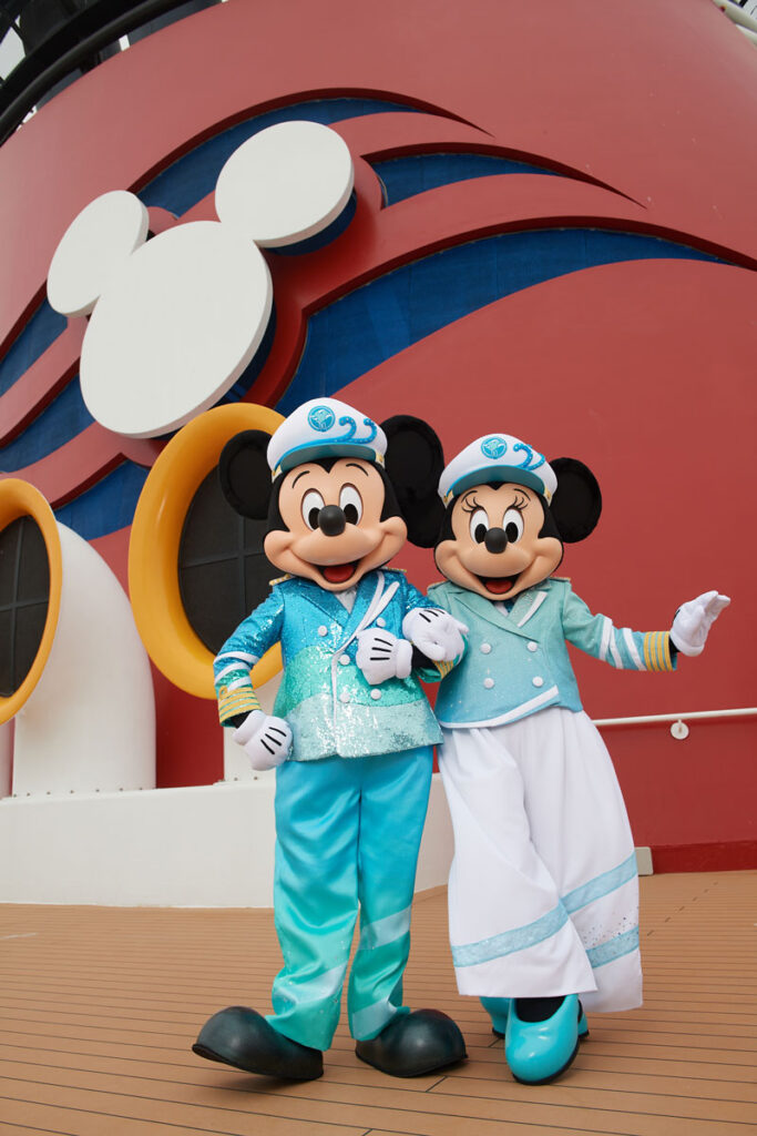 DCL Silver Anniversary Mickey Minnie Outfits