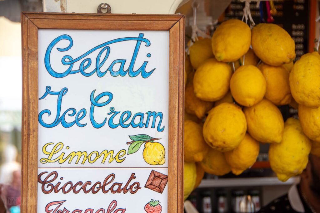 Piazzetta Di Capri Gelati Ice Cream Kiosk