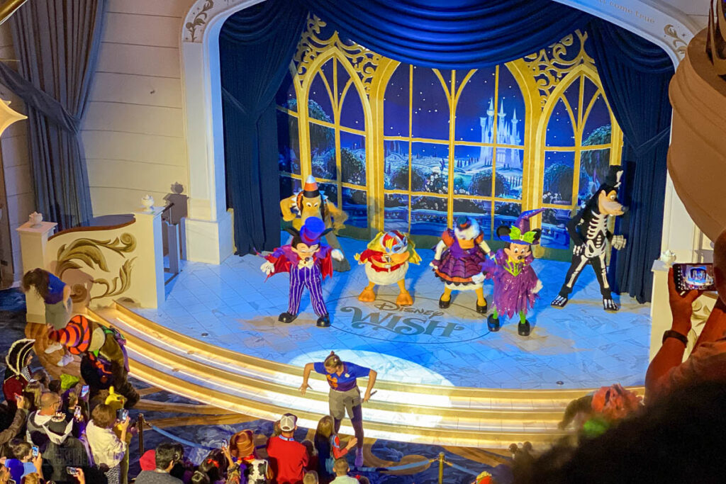 Wish Mickeys MouseQuerade Party Grand Hall