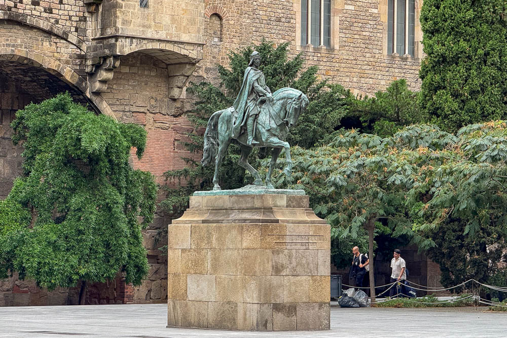 Barcelona Plaza De Ramón Berenguer El Grande